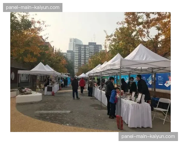 西甲俱乐部联动庆祝元宵节，马德里举办足球文化市集