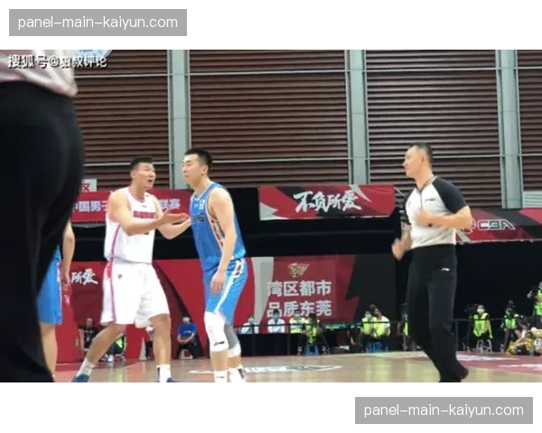 通讯:五棵松体育馆的“京骂”与“换苏伟”——一个延续十年的赛场文化侧面 通讯:五棵松体育馆的“京骂”与“换苏伟”——一个延续十年的赛场文化侧面